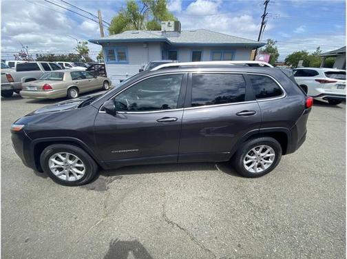 2015 Jeep Cherokee Sport