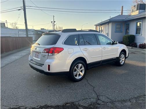 2013 Subaru Outback 3.6R Limited