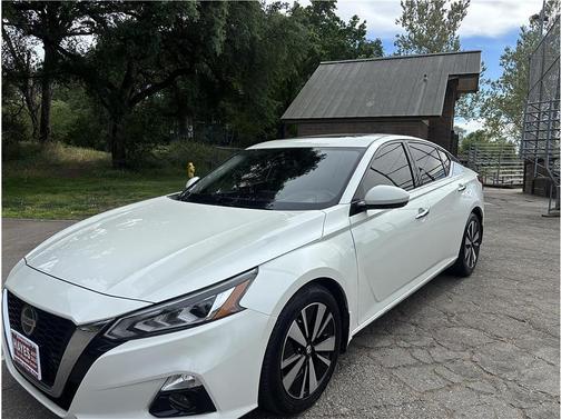 2020 Nissan Altima 2.5 SV