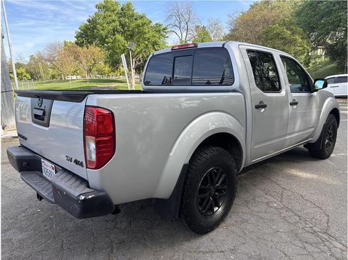 2017 Nissan Frontier SV