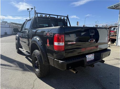 2005 Ford F-150 XLT SuperCrew