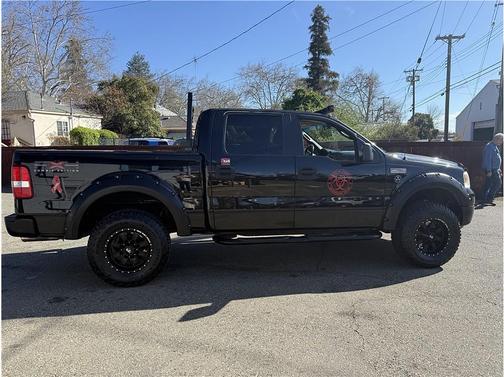 2005 Ford F-150 XLT SuperCrew