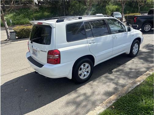 2003 Toyota Highlander Base