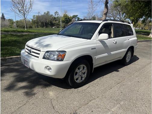 2003 Toyota Highlander Base