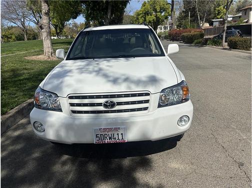 2003 Toyota Highlander Base