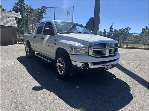 White 2007 Dodge Ram 1500 SLT Quad Cab