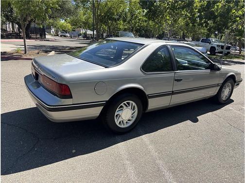 Silver 1990 Ford Thunderbird LX