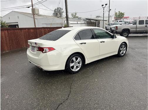 White 2010 Acura TSX 2.4