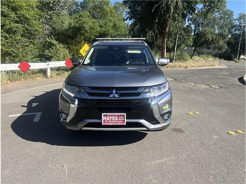 Gray 2018 Mitsubishi Outlander PHEV GT