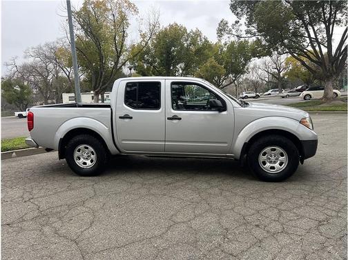 2014 Nissan Frontier S