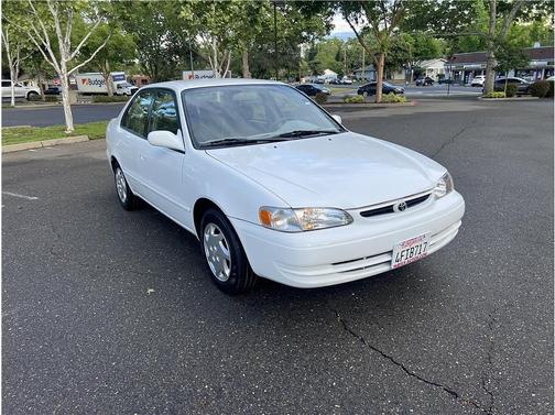 1999 Toyota Corolla LE