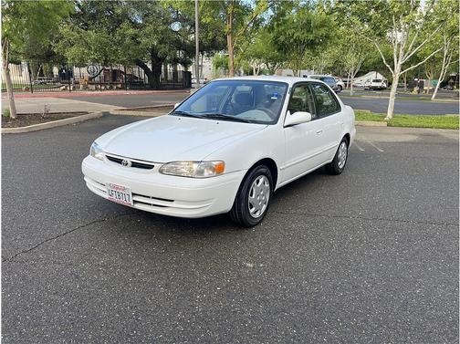 1999 Toyota Corolla LE