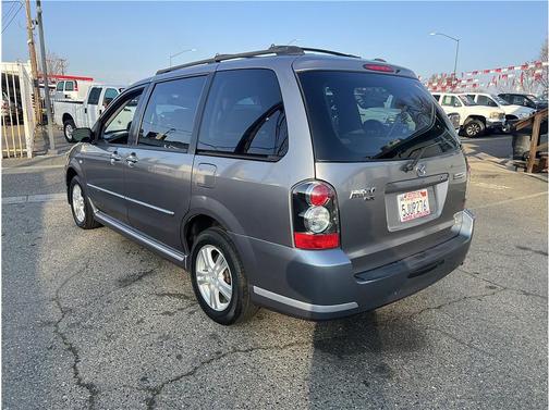 2004 Mazda MPV LX