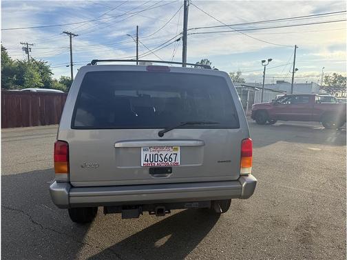Gray 2001 Jeep Cherokee Sport 4WD