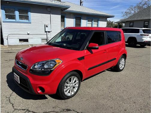 2012 Kia Soul +