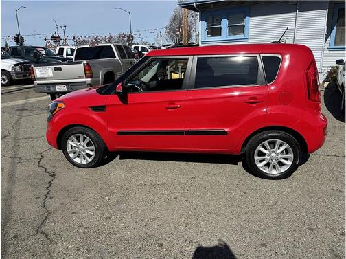 2012 Kia Soul +
