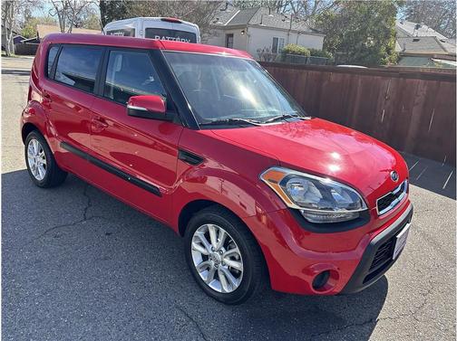 2012 Kia Soul +
