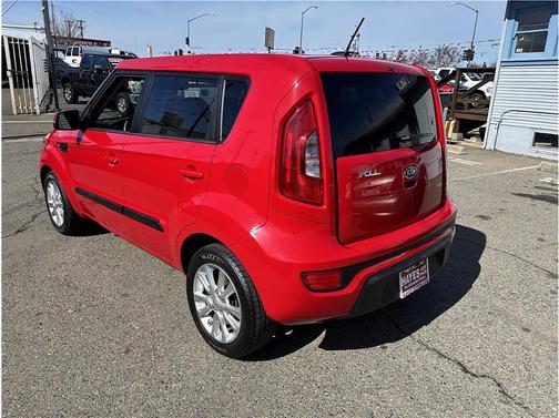 2012 Kia Soul +