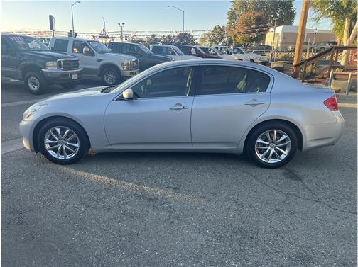 2009 INFINITI G37 Journey