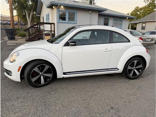 2012 Volkswagen Beetle Base