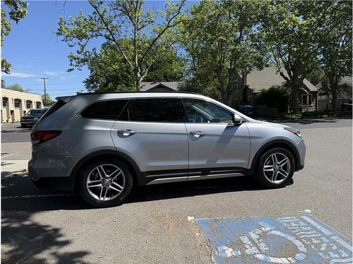 Silver 2017 Hyundai SANTA FE Limited Ultimate
