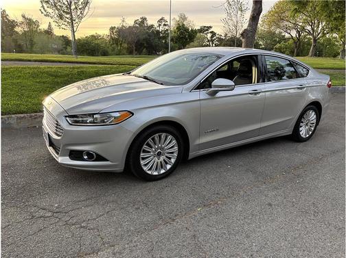 2014 Ford Fusion Hybrid SE