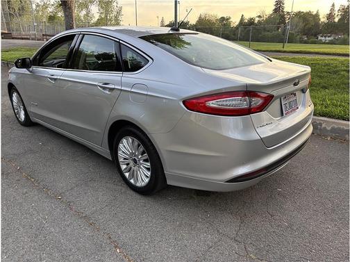 2014 Ford Fusion Hybrid SE