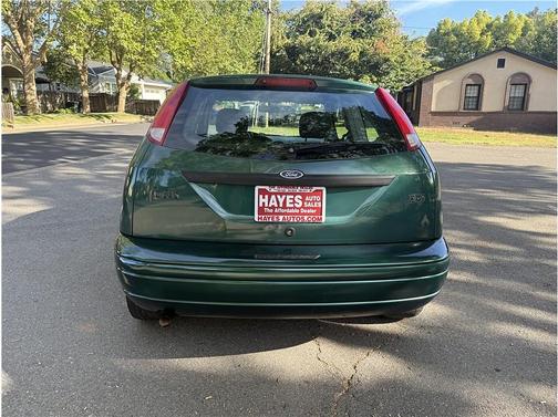 Green 2001 Ford Focus ZX3