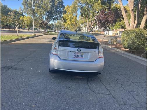2010 Toyota Prius III