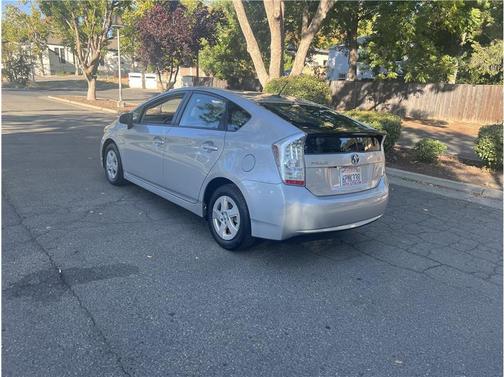 2010 Toyota Prius III