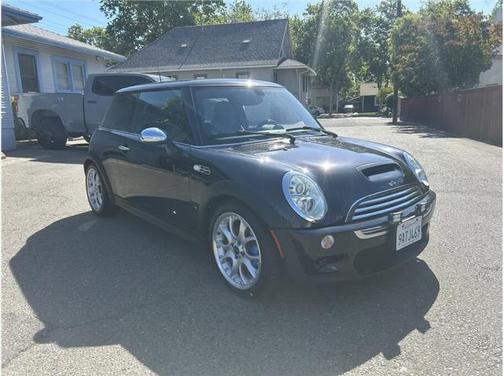 2006 MINI Cooper S Base