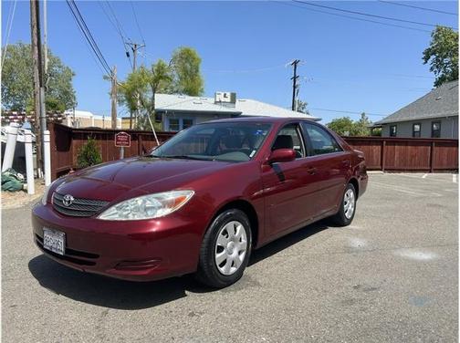2004 Toyota Camry LE