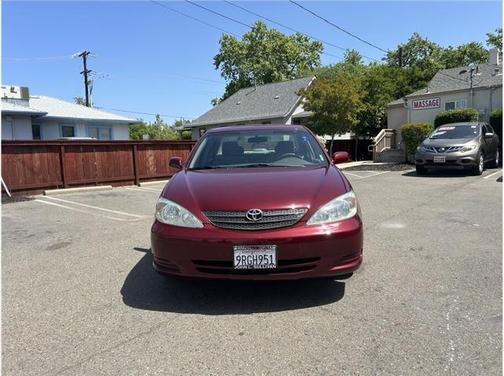 2004 Toyota Camry LE