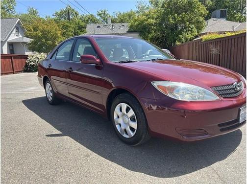 2004 Toyota Camry LE