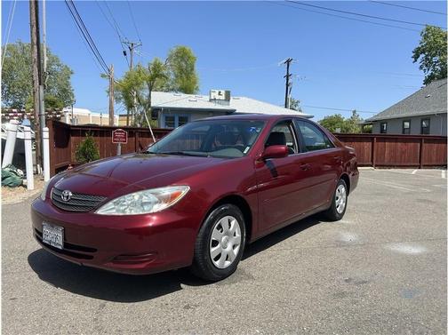 2004 Toyota Camry LE