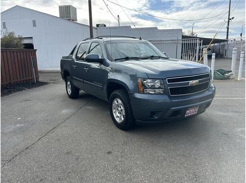 2011 Chevrolet Avalanche 1500 LS