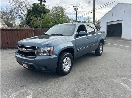 2011 Chevrolet Avalanche 1500 LS