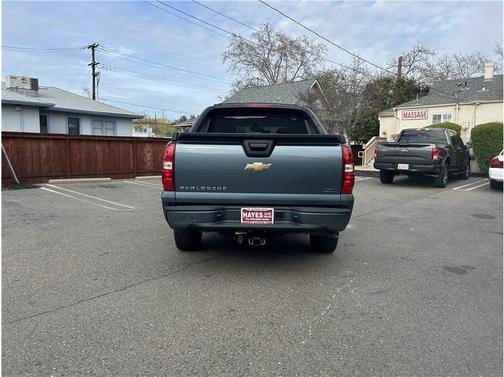 2011 Chevrolet Avalanche 1500 LS