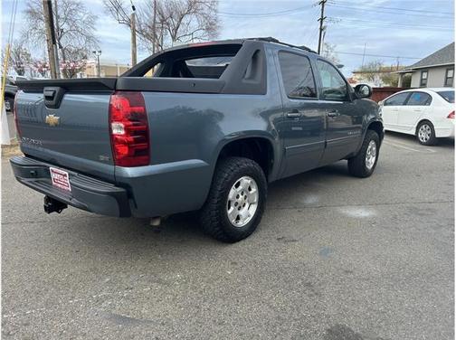 2011 Chevrolet Avalanche 1500 LS