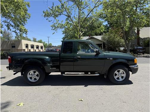 Green 2002 Ford Ranger XLT SuperCab