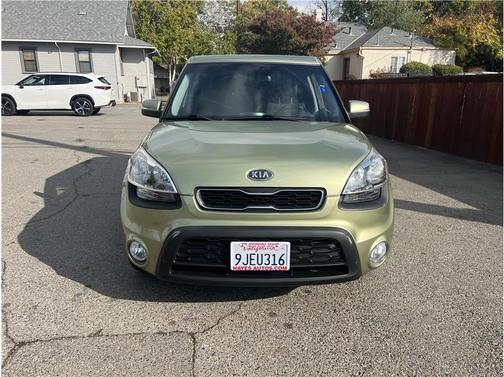 2012 Kia Soul +