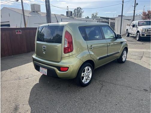2012 Kia Soul +