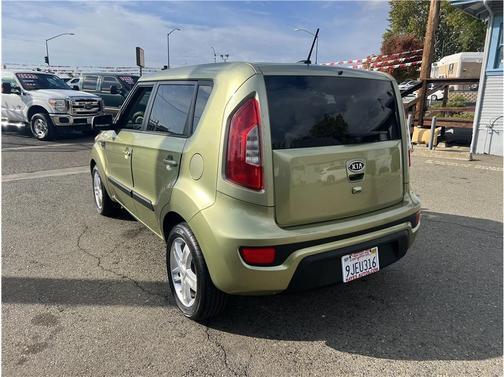 2012 Kia Soul +
