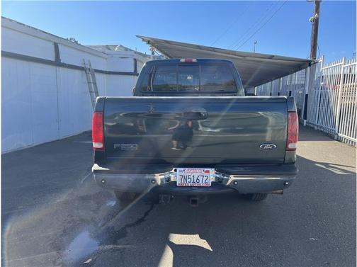 Green 2004 Ford F-250 XLT
