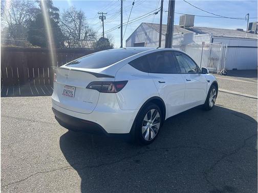 2021 Tesla Model Y Long Range Dual Motor All-Wheel Drive