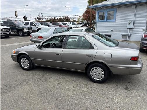 1997 Toyota Camry LE