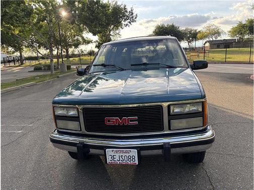 Blue 1993 GMC Suburban