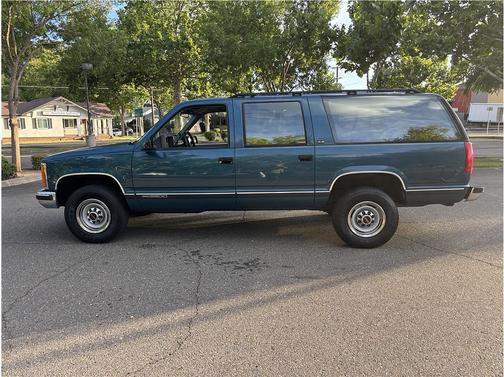 Blue 1993 GMC Suburban
