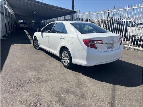 2014 Toyota Camry LE