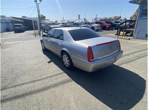 2006 Cadillac DTS Base